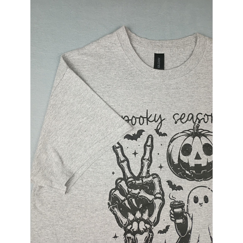 Gildan Spooky Season Graphic T-Shirt Gray Halloween Skeleton Ghost Pumpkin M